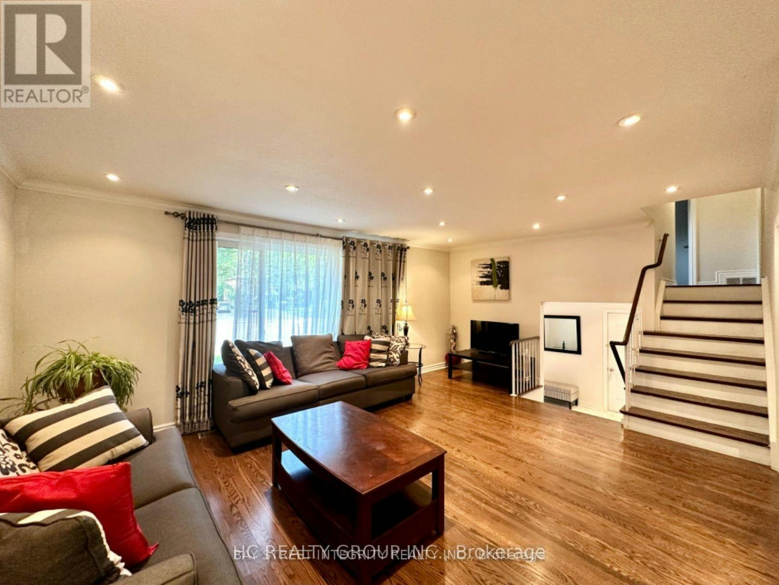 35 Lailey Crescent, Toronto, ON, M2N 4H2 - 3