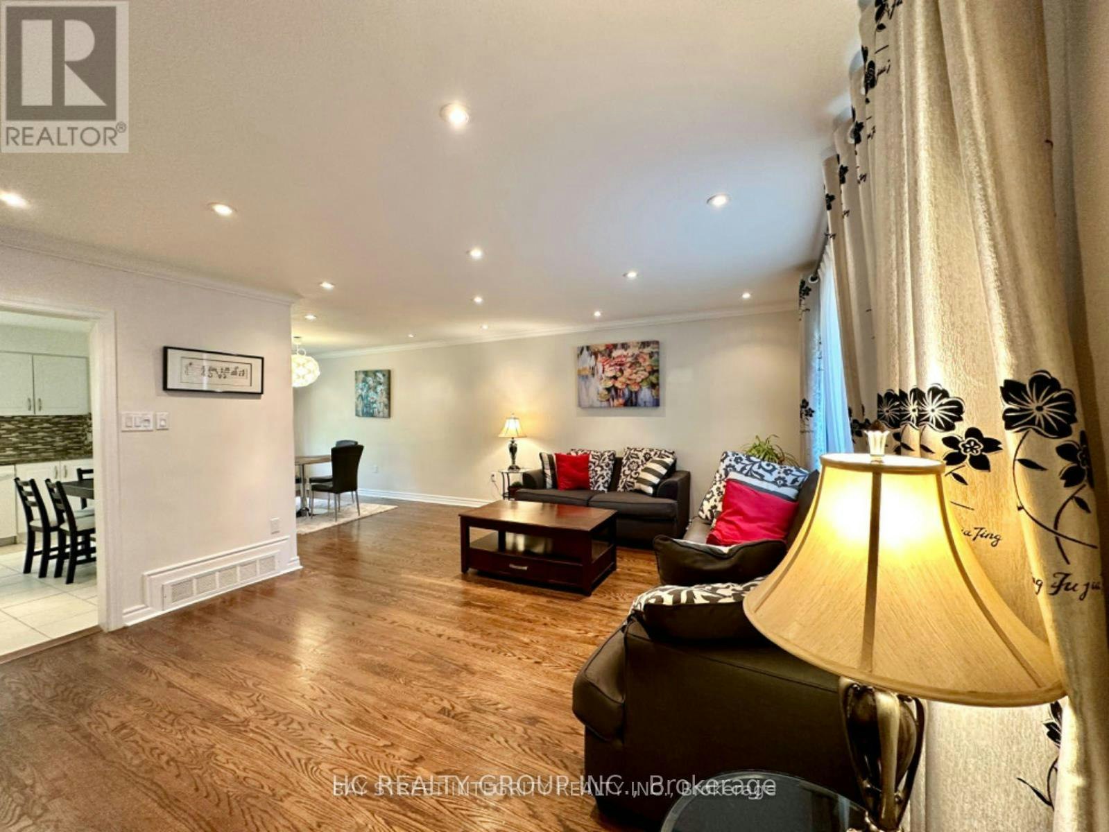 35 Lailey Crescent, Toronto, ON, M2N 4H2 - 2