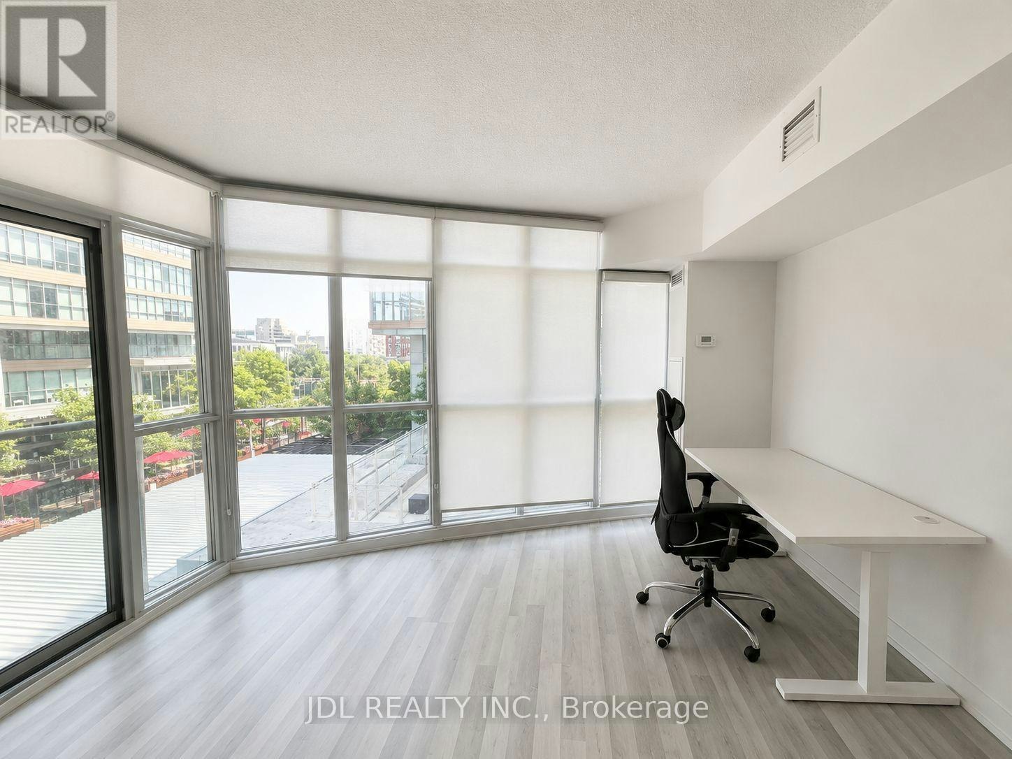 329-21 Iceboat Terrace, Toronto, ON, M5V 4A9 - 3