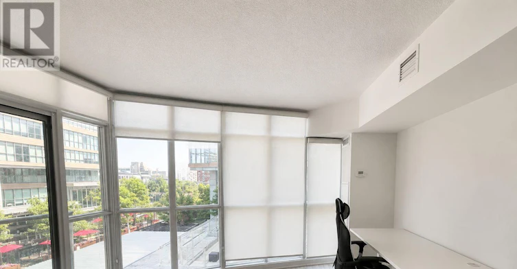 329-21 Iceboat Terrace, Toronto, ON, M5V 4A9 - 3