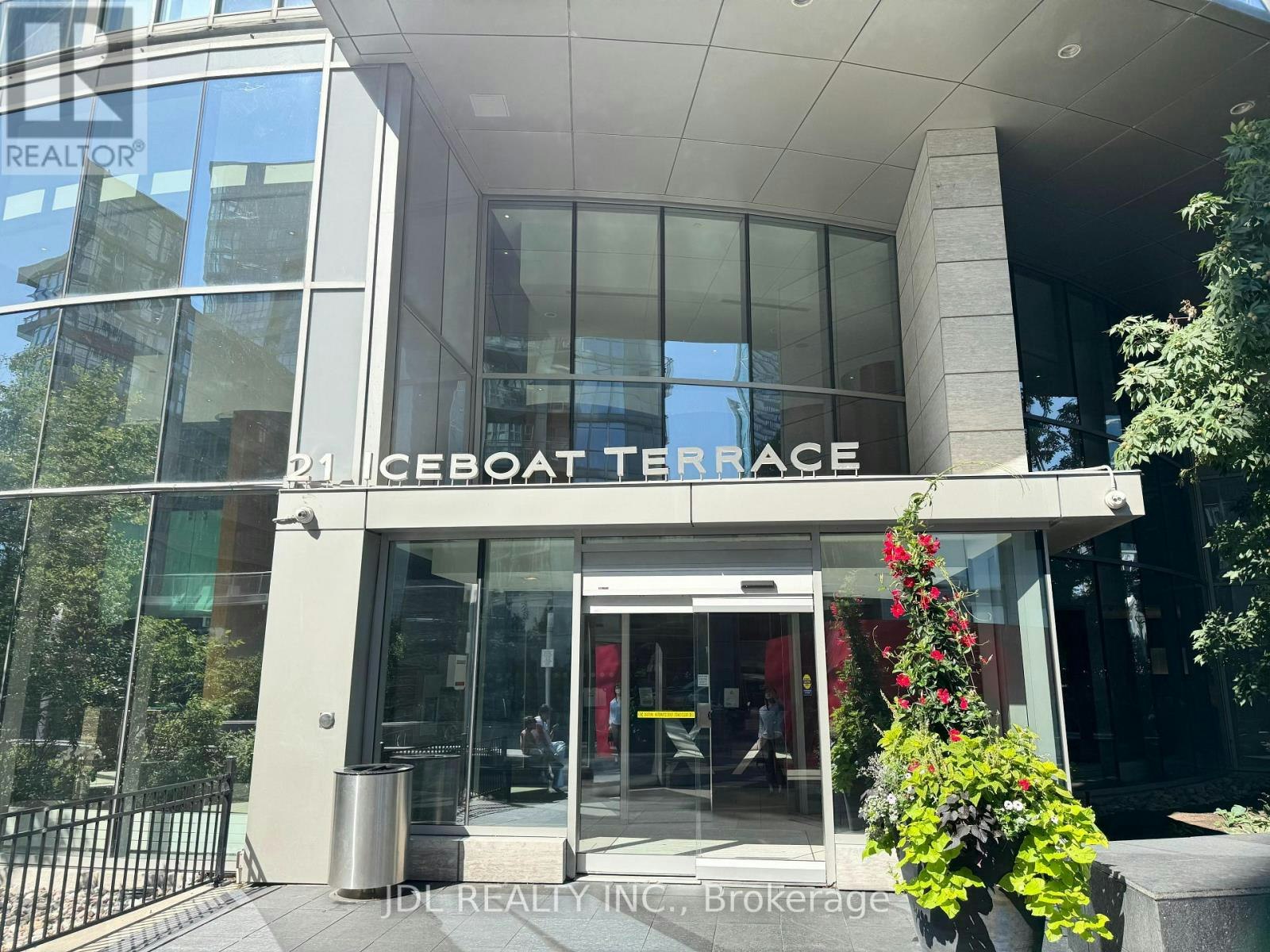 329-21 Iceboat Terrace, Toronto, ON, M5V 4A9