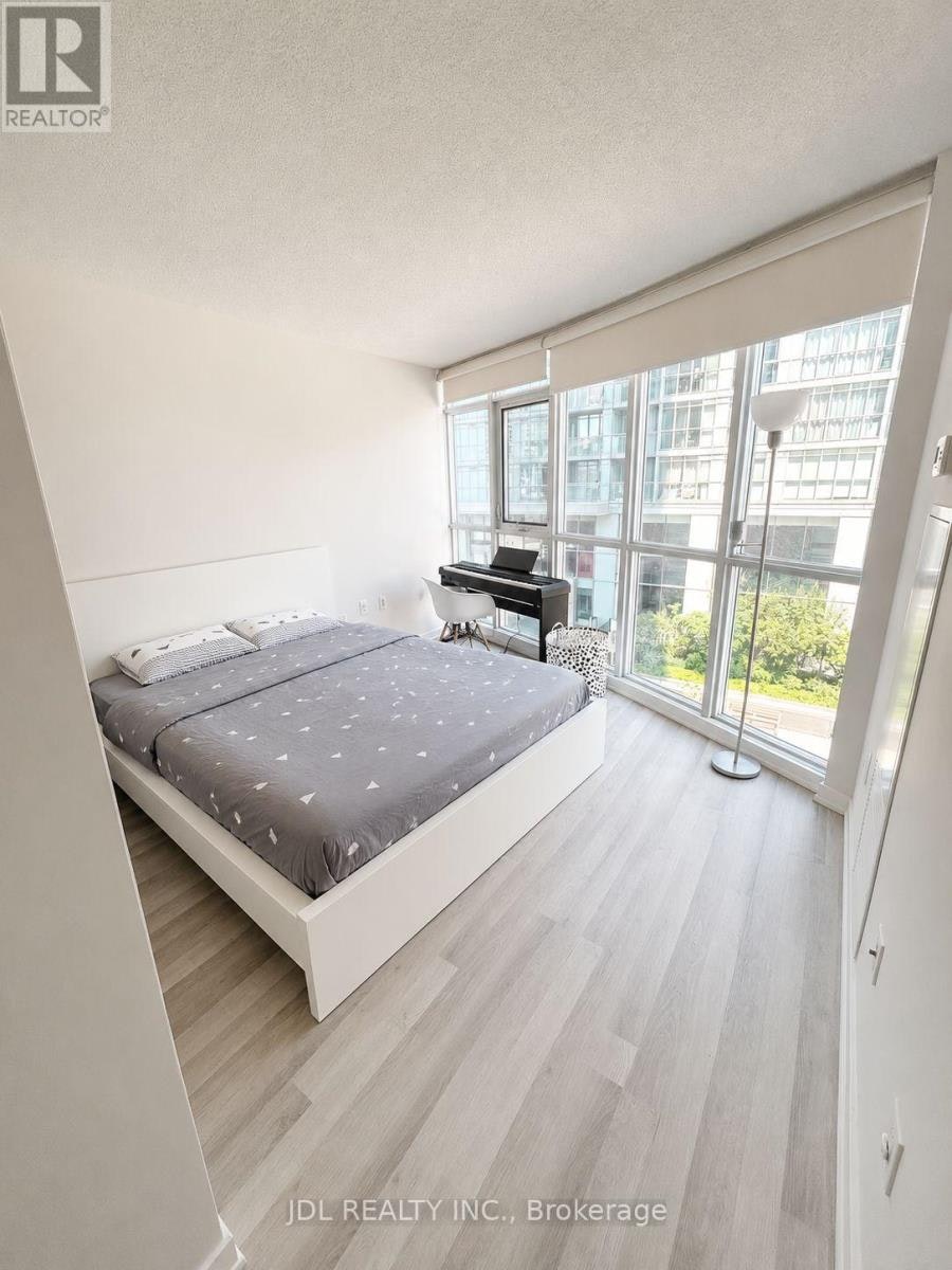329-21 Iceboat Terrace, Toronto, ON, M5V 4A9 - 6
