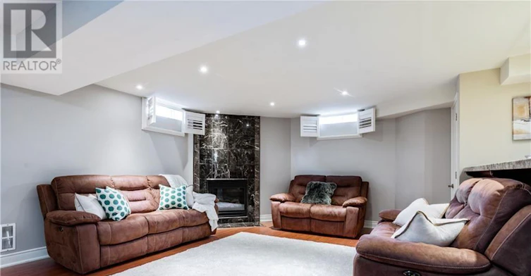 2384 Parkglen Avenue, Oakville, ON, L6M 4Y5 - 3
