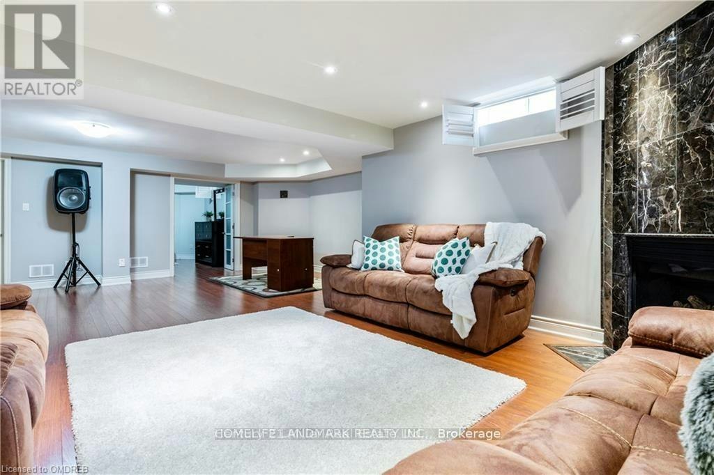 2384 Parkglen Avenue, Oakville, ON, L6M 4Y5 - 4