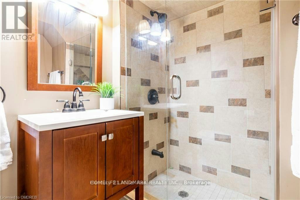 2384 Parkglen Avenue, Oakville, ON, L6M 4Y5 - 9