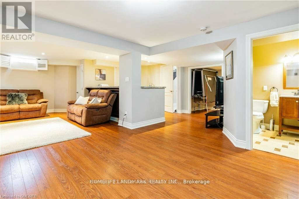 2384 Parkglen Avenue, Oakville, ON, L6M 4Y5 - 2