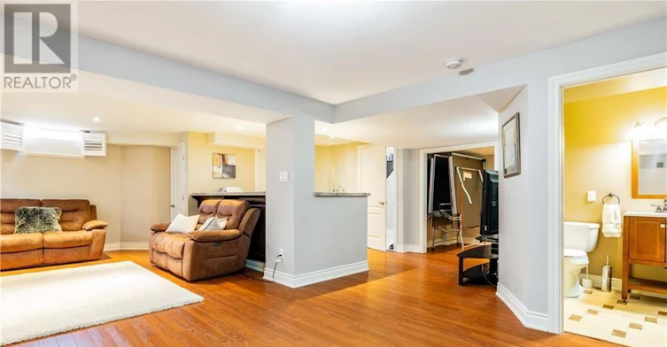 2384 Parkglen Avenue, Oakville, ON, L6M 4Y5 - 2