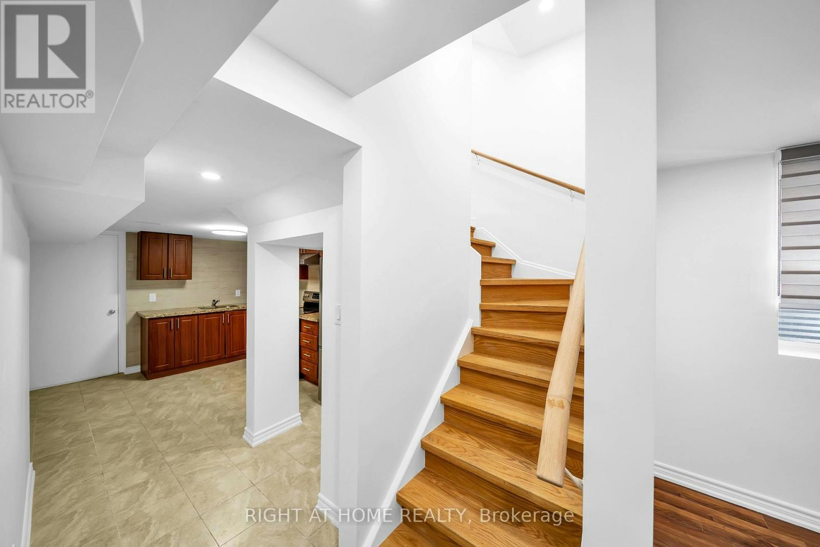 BASEMENT APARTMENT-2387 Kentucky Derby Way, Oshawa, ON, L1L 0H3 - 3