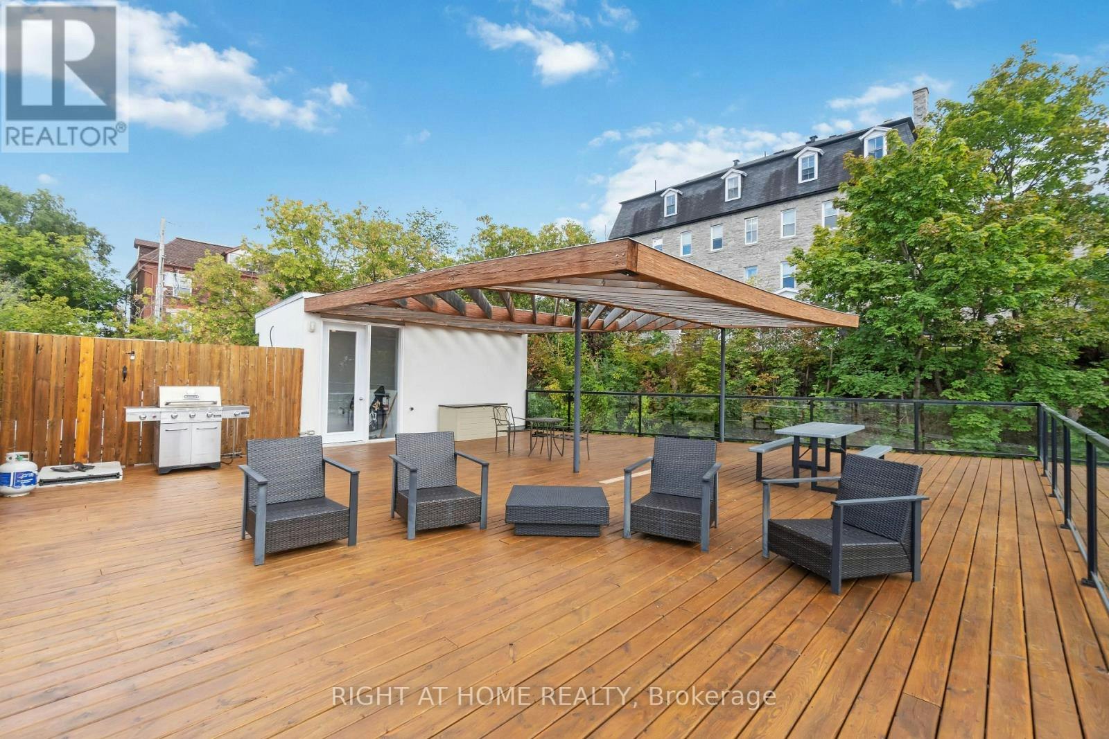 305-22 Perkins Street, Ottawa, ON, K1R 7G5 - 3