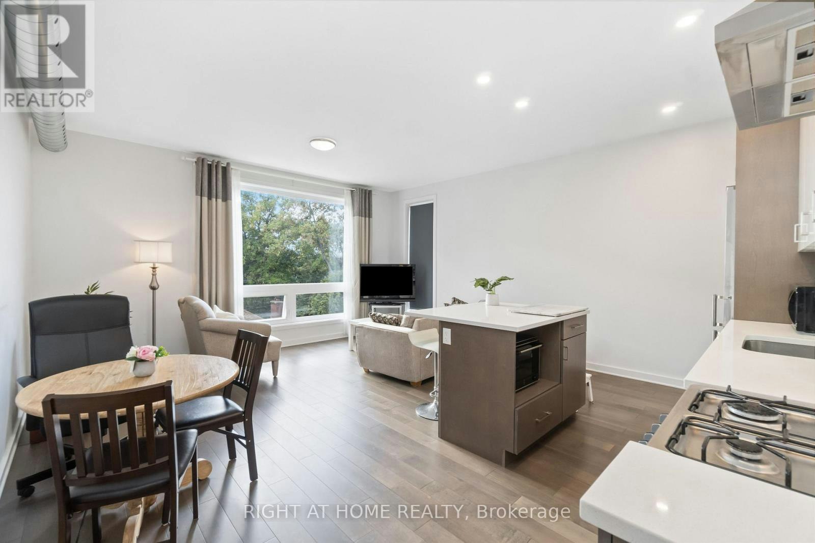 305-22 Perkins Street, Ottawa, ON, K1R 7G5 - 8