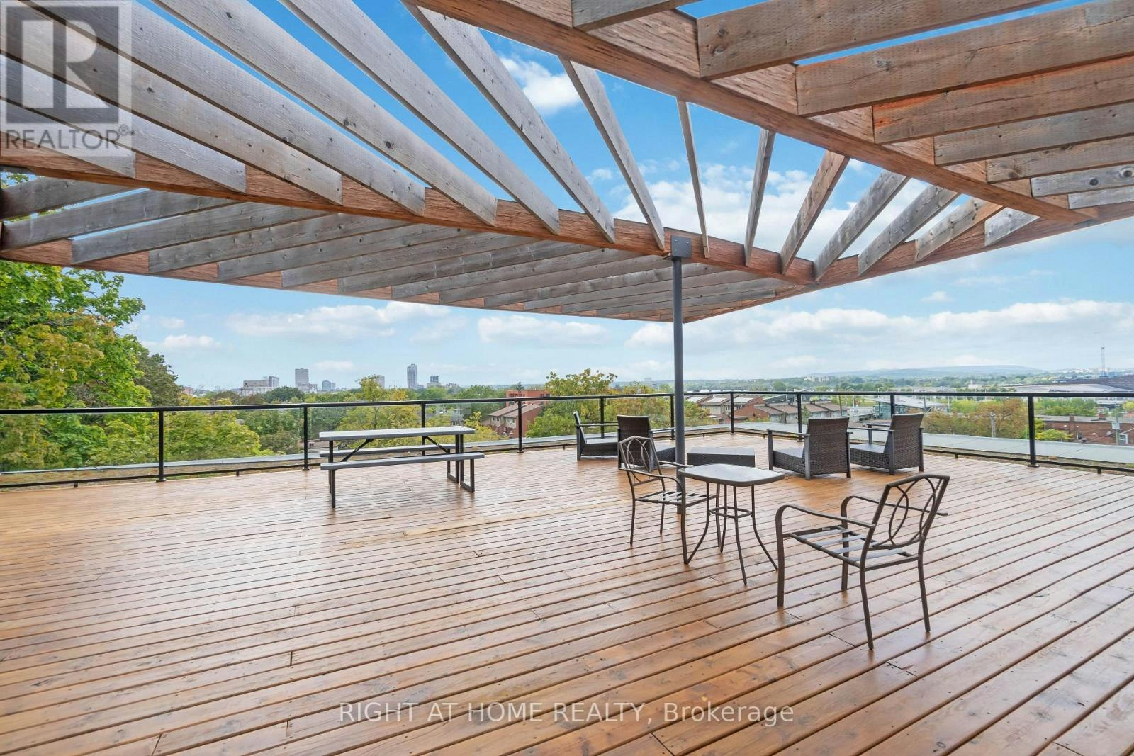 305-22 Perkins Street, Ottawa, ON, K1R 7G5 - 2