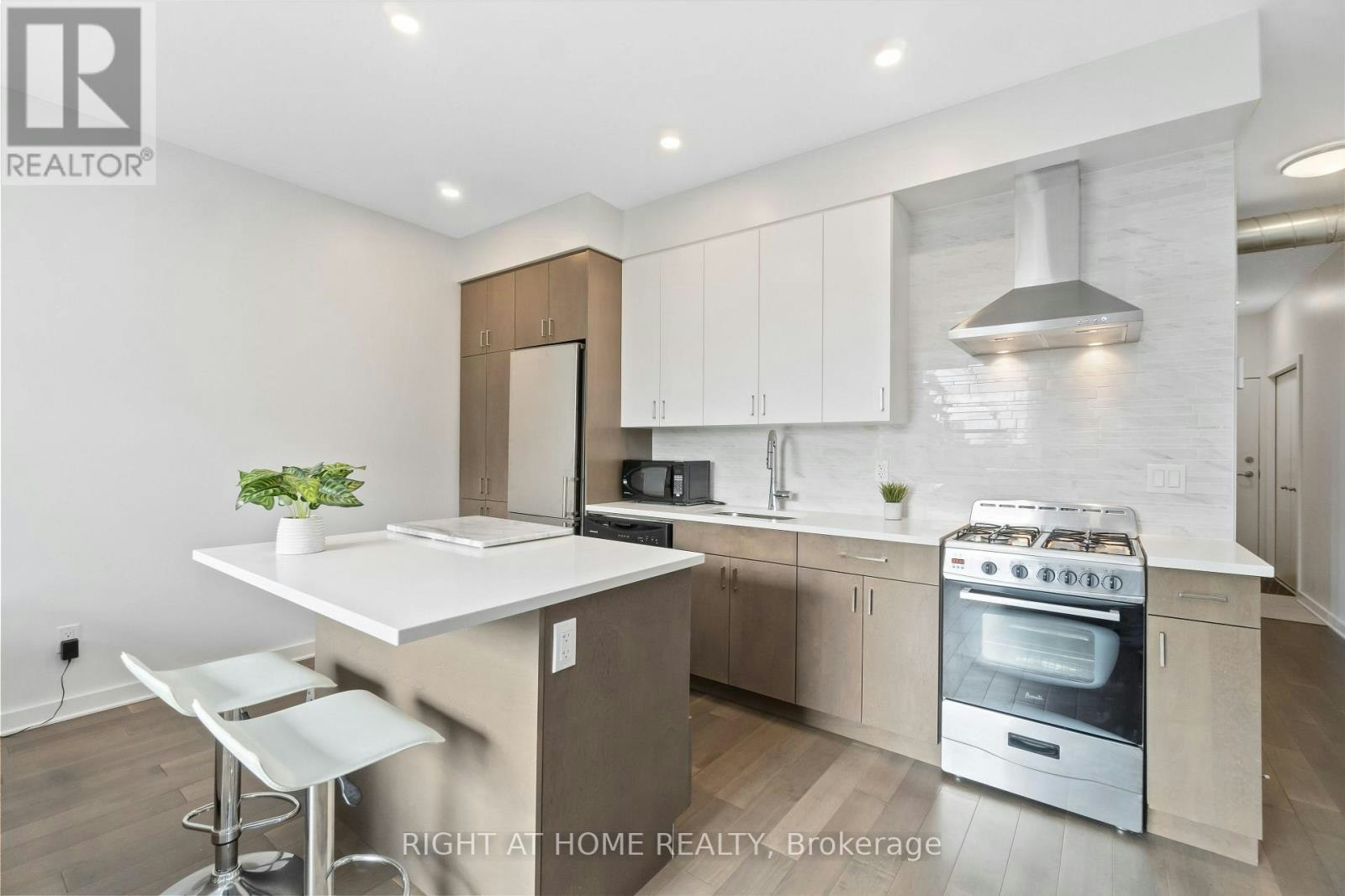 305-22 Perkins Street, Ottawa, ON, K1R 7G5 - 7
