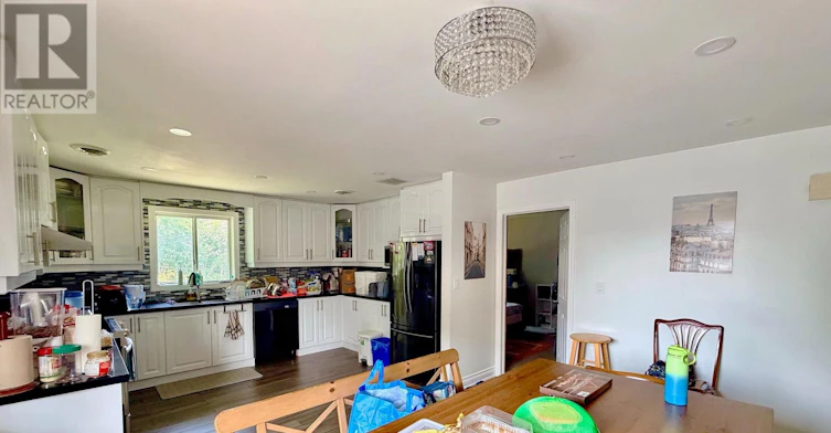 UPPER-6475 Taylor Street, Niagara Falls, ON, L2G 2E9 - 5