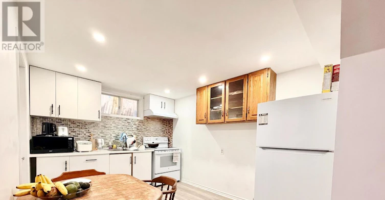 LOWER-6475 Taylor Street, Niagara Falls, ON, L2G 2E9