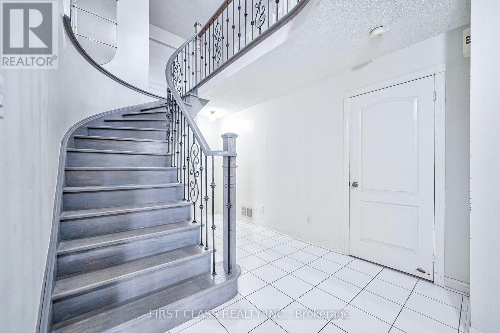 3309 Loyalist Drive, Mississauga, ON, L5L 5T7 - 5