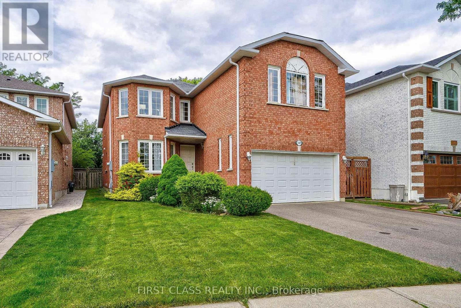 3309 Loyalist Drive, Mississauga, ON, L5L 5T7 - 2