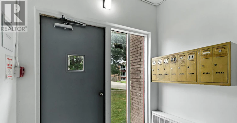 21-106 Cromwell Avenue, Oshawa, ON, L1J 4T6 - 4