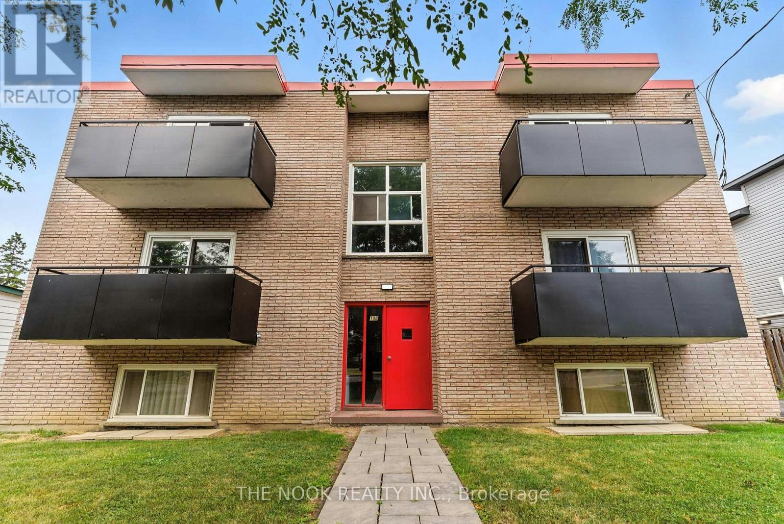 21-106 Cromwell Avenue, Oshawa, ON, L1J 4T6 - 2