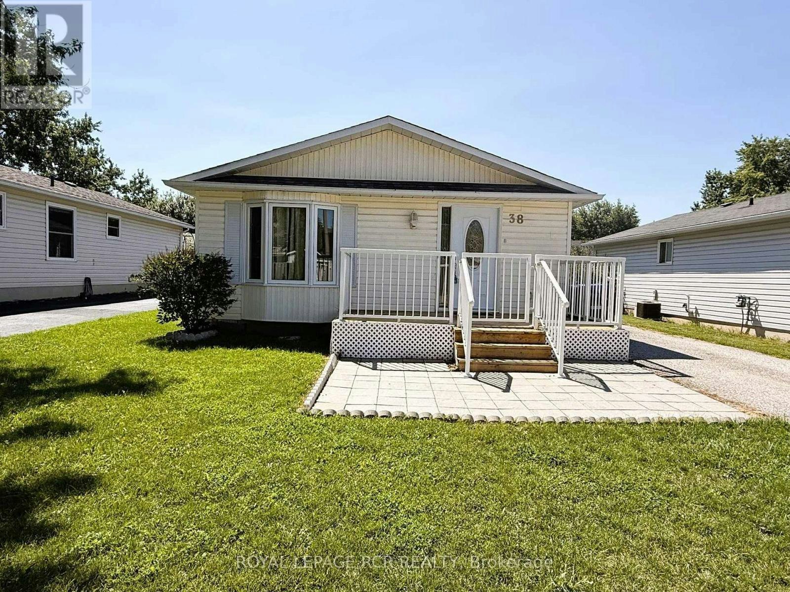 38 Royal Oak Drive, Innisfil, ON, L0L 1L0