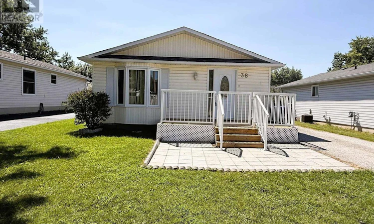 38 Royal Oak Drive