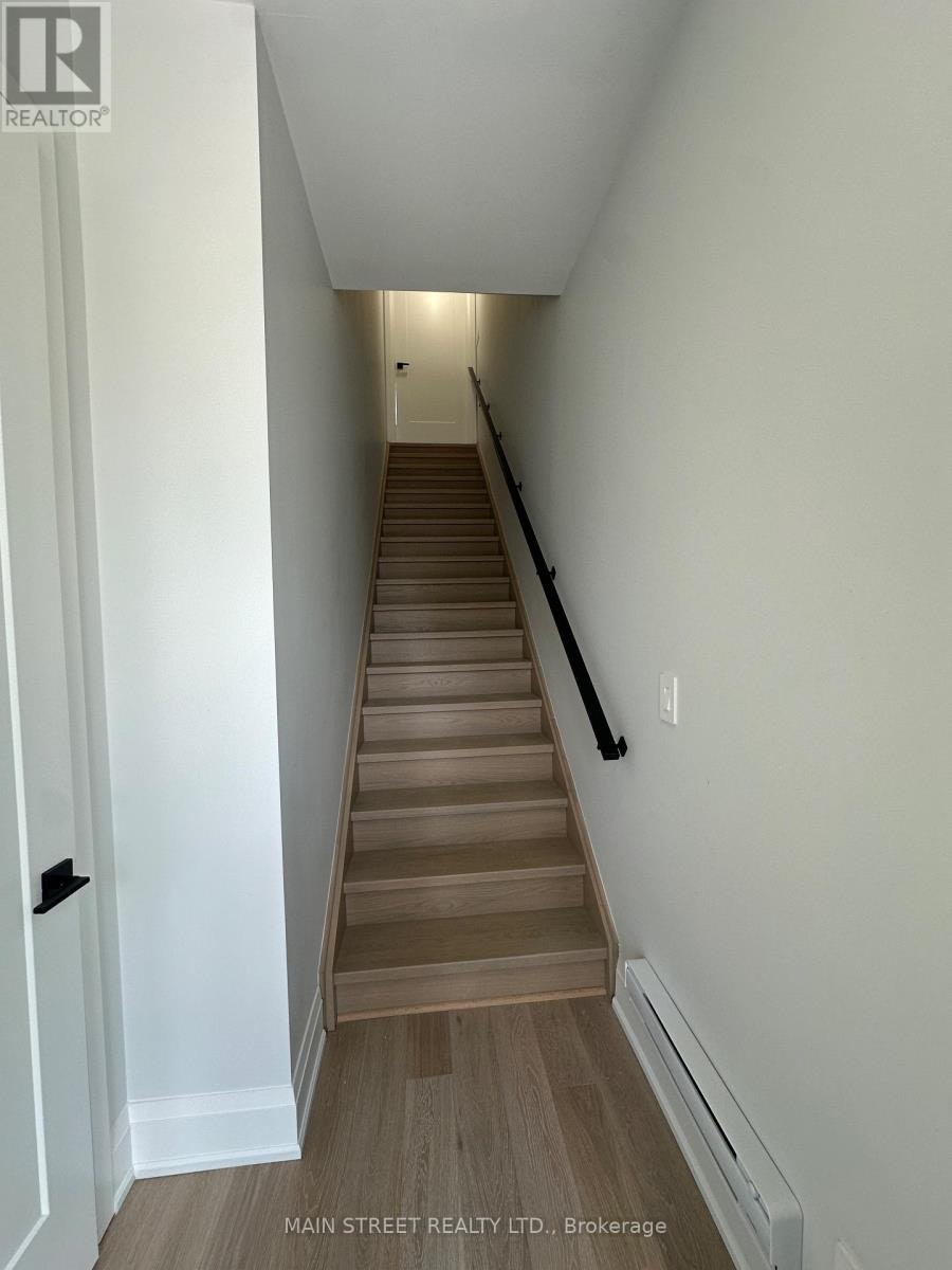 11-59 Charles Street, Newmarket, ON, L3Y 3V7 - 3