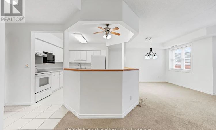205-208 Silvercreek Parkway N