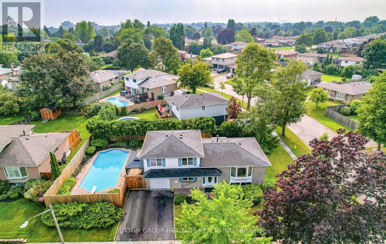 14 Gregory Road, Ajax, ON, L1S 3B4