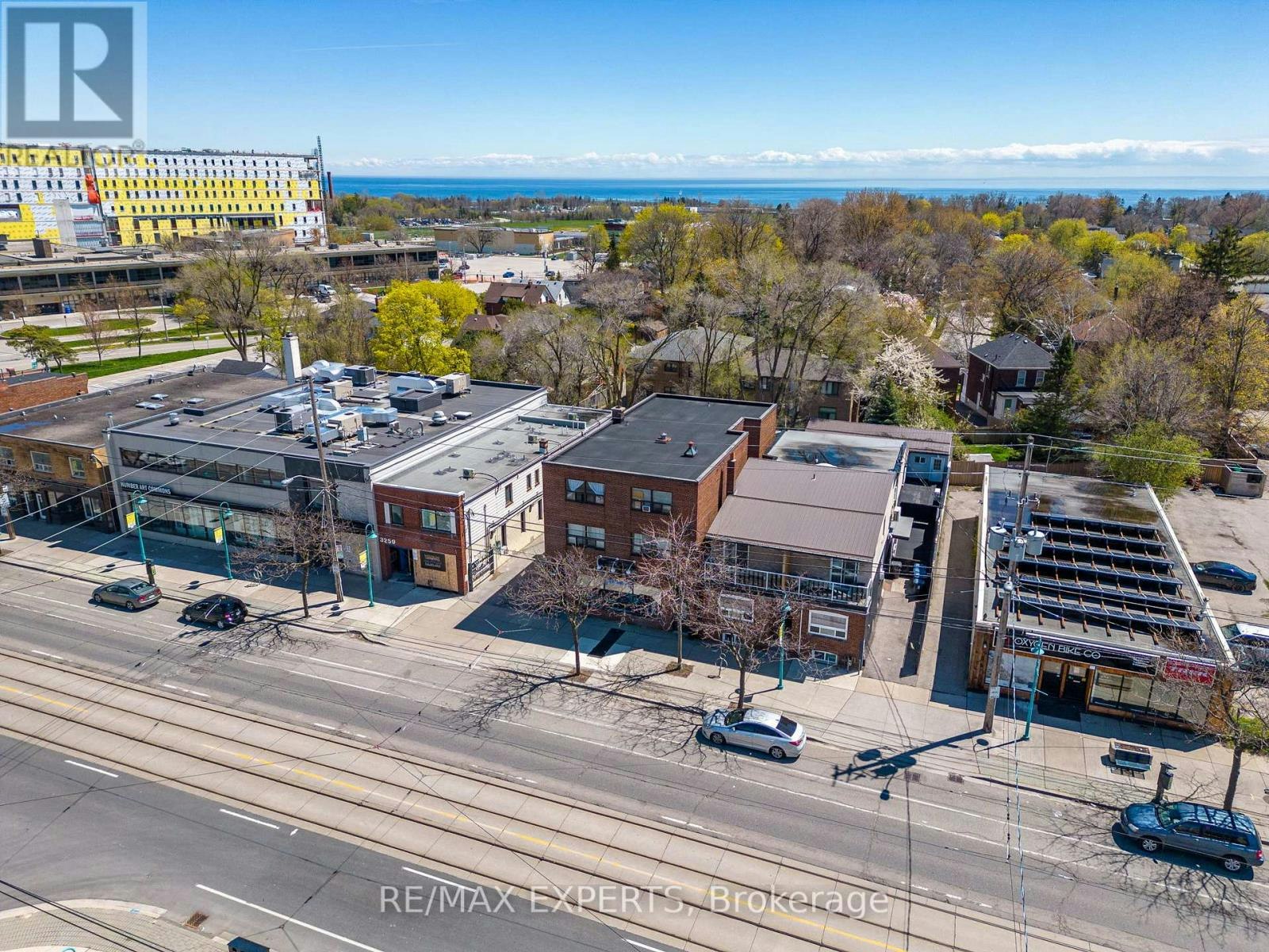 101 3261a Lakeshore Boulevard W, Toronto, ON, L4L 9A6 - 33