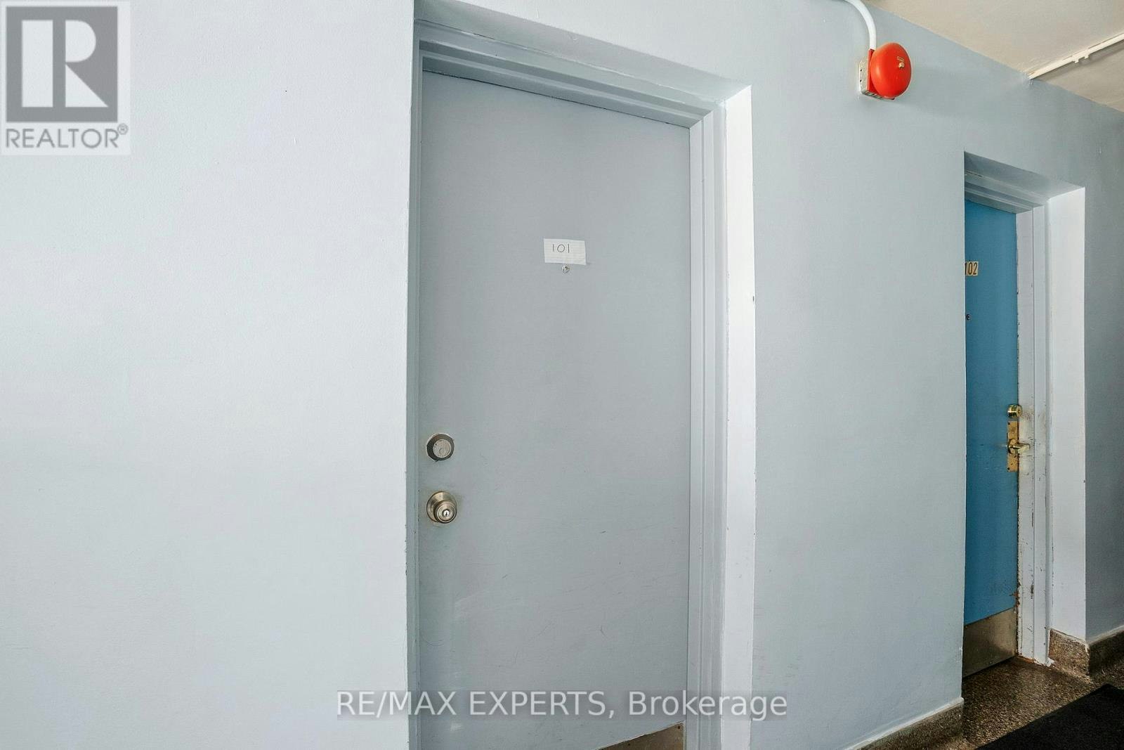 101 3261a Lakeshore Boulevard W, Toronto, ON, L4L 9A6 - 36