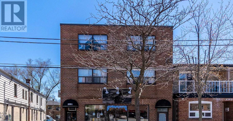 101 3261a Lakeshore Boulevard W, Toronto, ON, L4L 9A6
