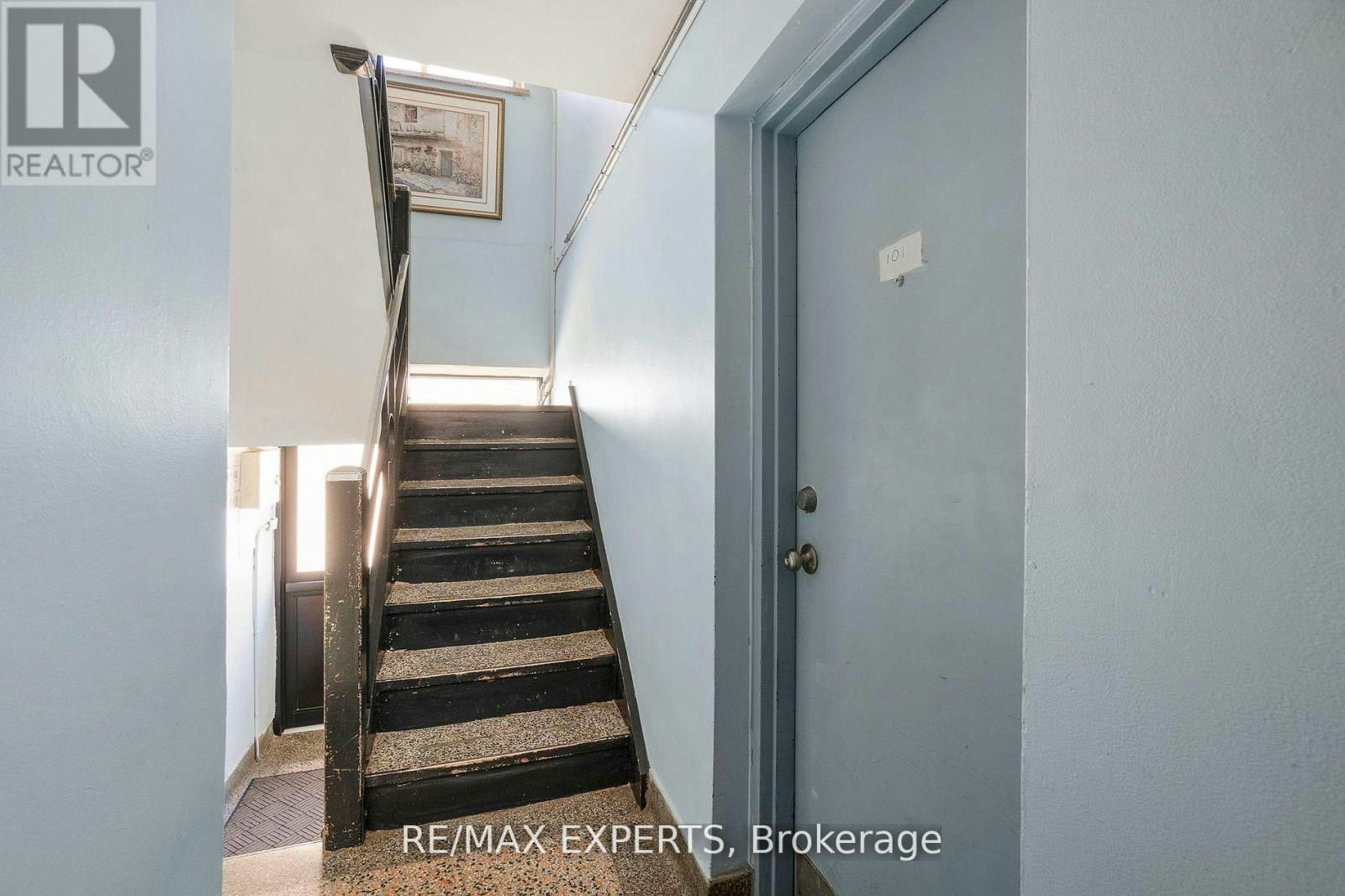 101 3261a Lakeshore Boulevard W, Toronto, ON, L4L 9A6 - 16