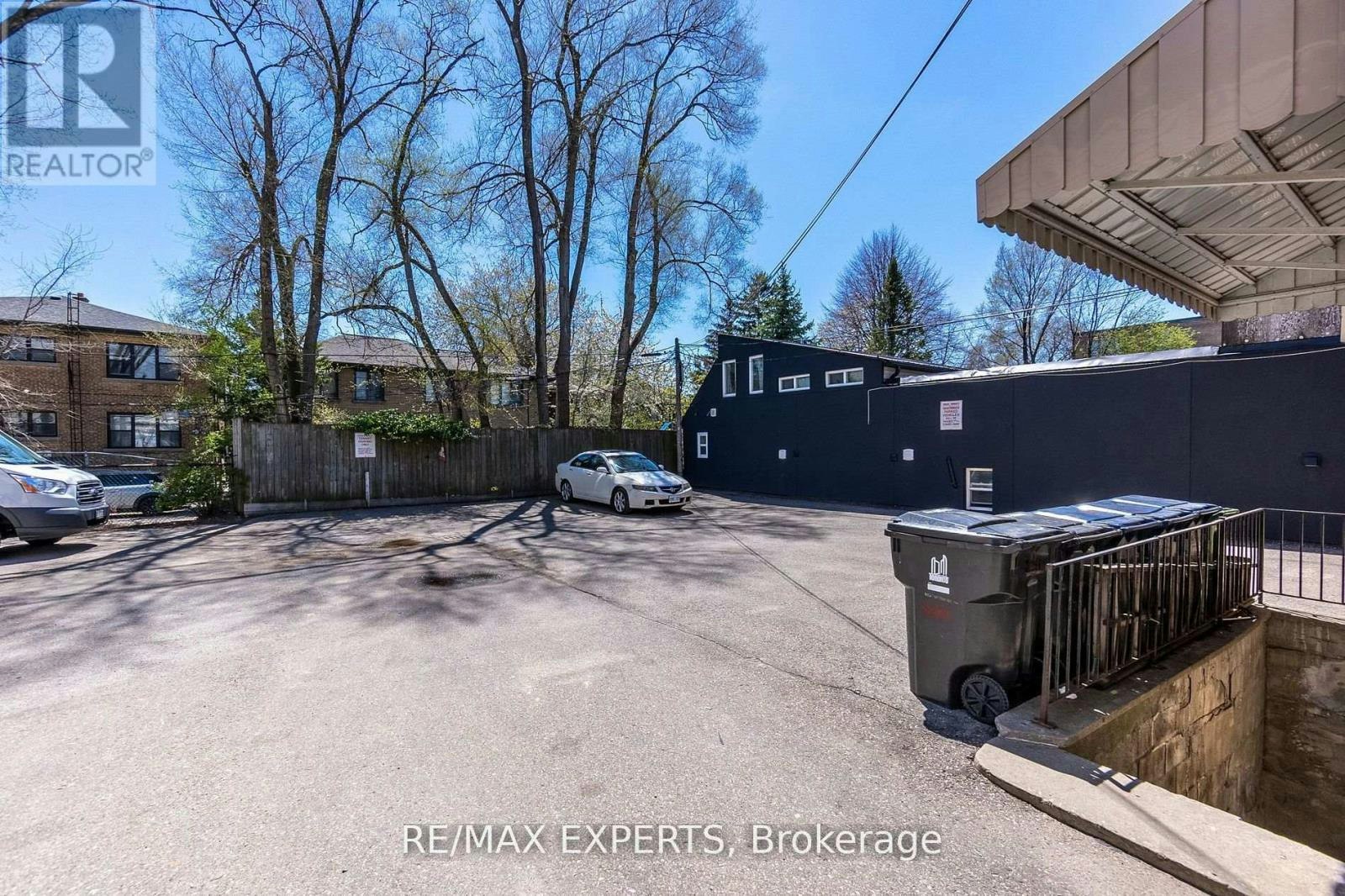 101 3261a Lakeshore Boulevard W, Toronto, ON, L4L 9A6 - 21
