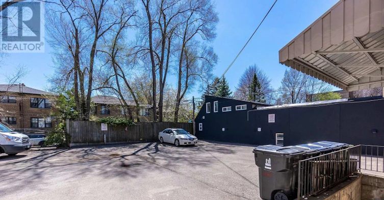 101 3261a Lakeshore Boulevard W, Toronto, ON, L4L 9A6 - 21