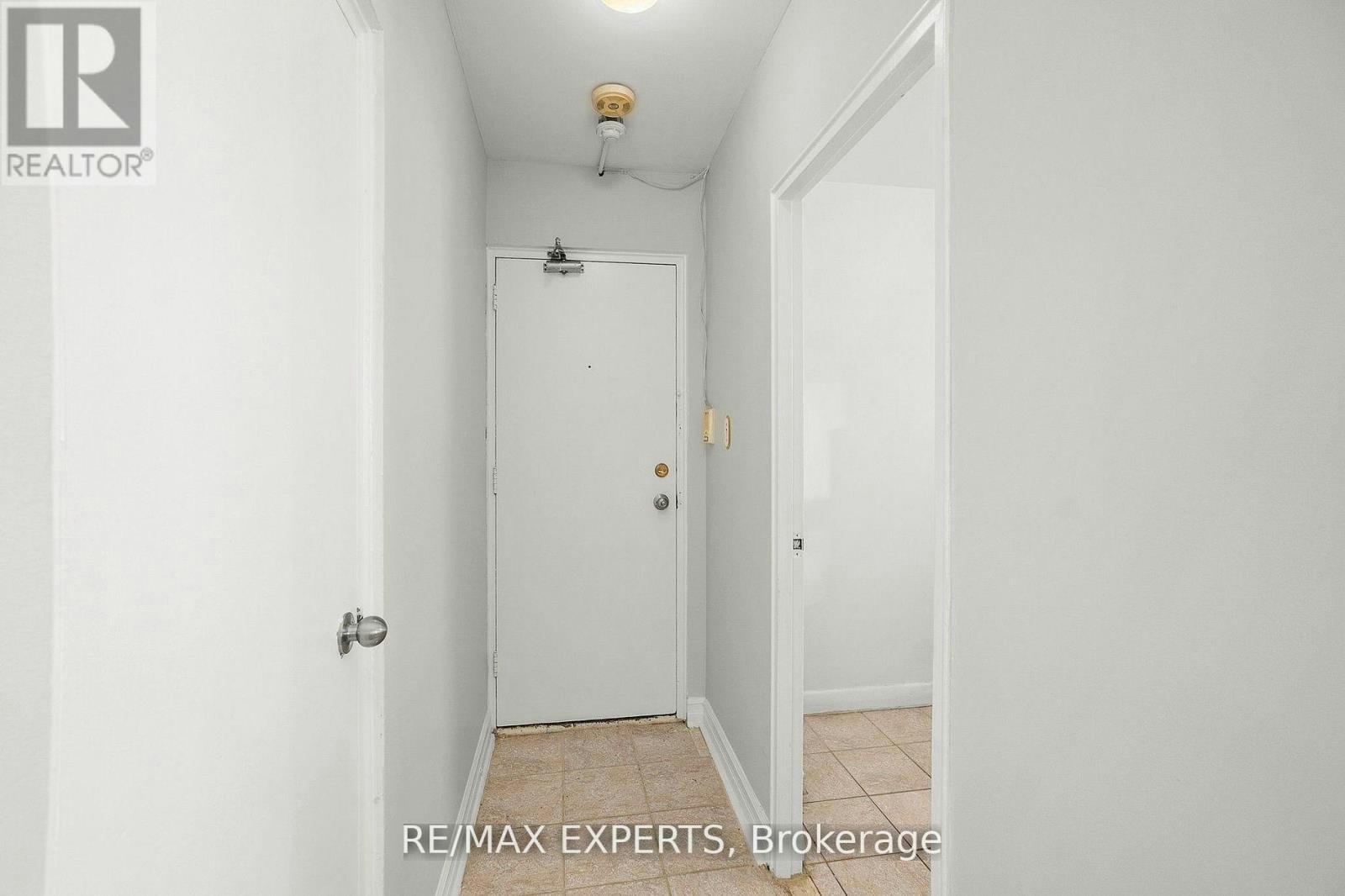 101 3261a Lakeshore Boulevard W, Toronto, ON, L4L 9A6 - 8