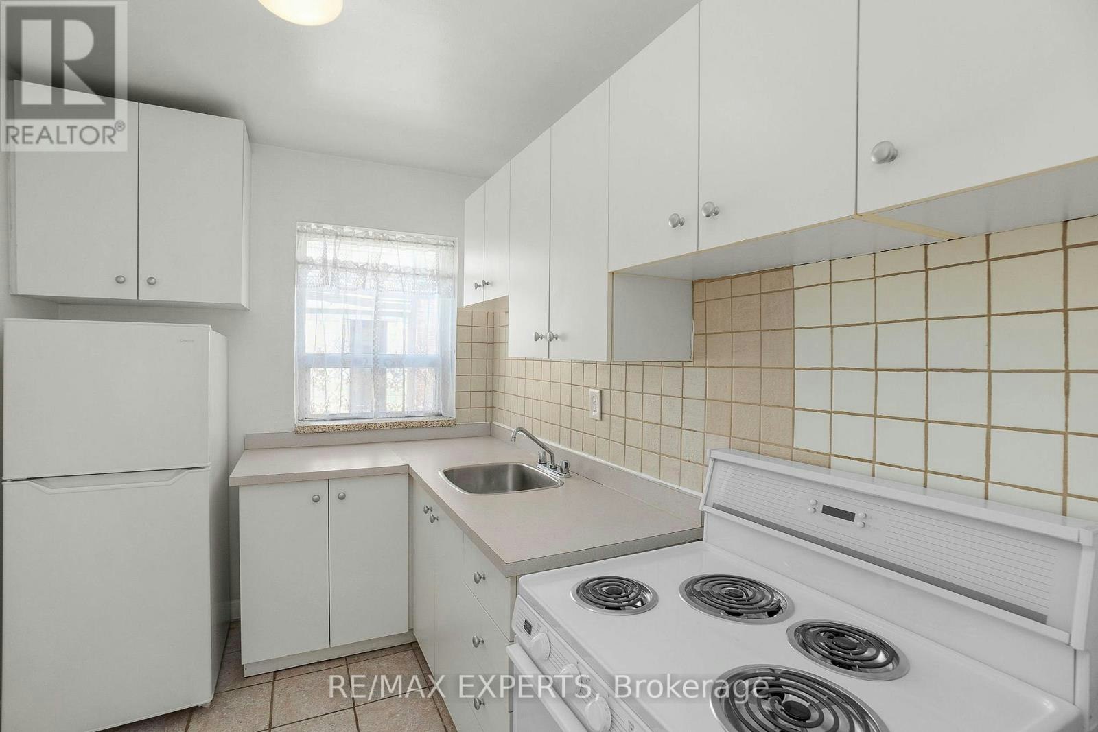 101 3261a Lakeshore Boulevard W, Toronto, ON, L4L 9A6 - 39