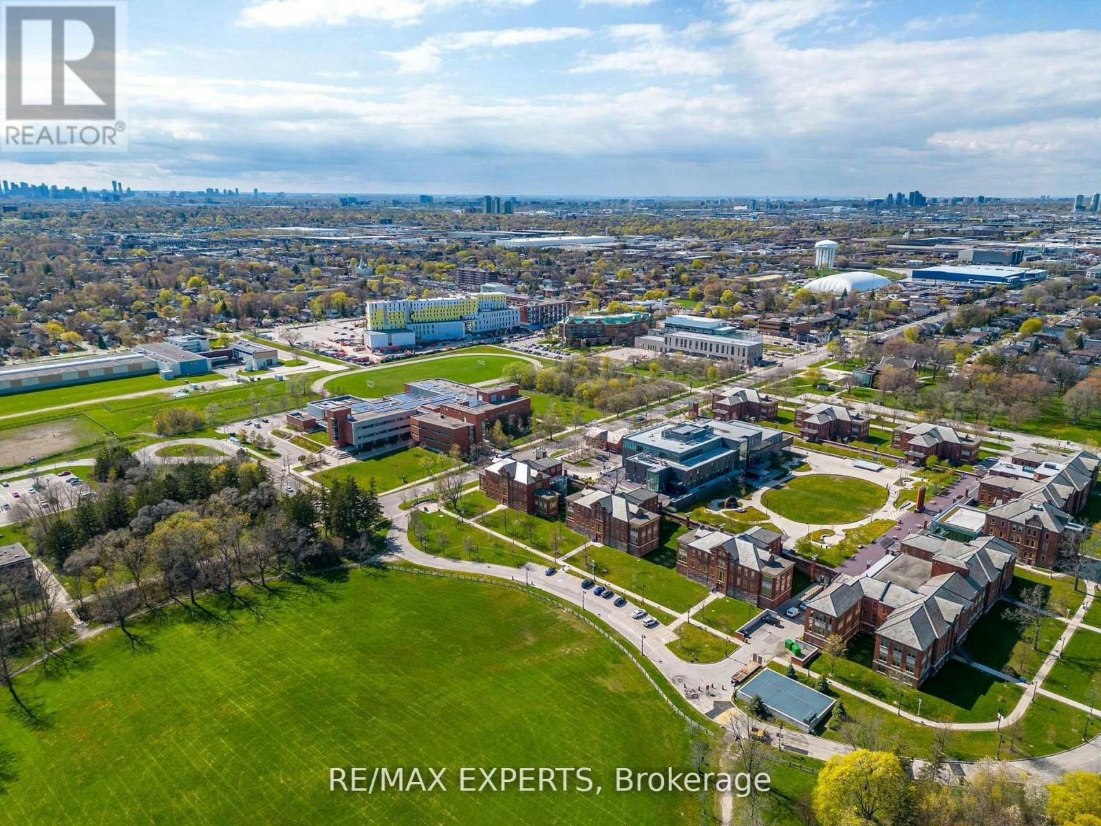 101 3261a Lakeshore Boulevard W, Toronto, ON, L4L 9A6 - 26