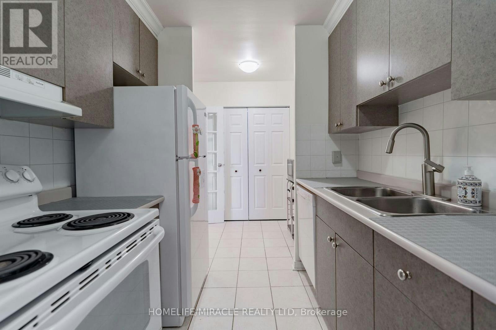 807-3025 Queen Frederica Drive, Mississauga, ON, L4Y 3A1 - 9