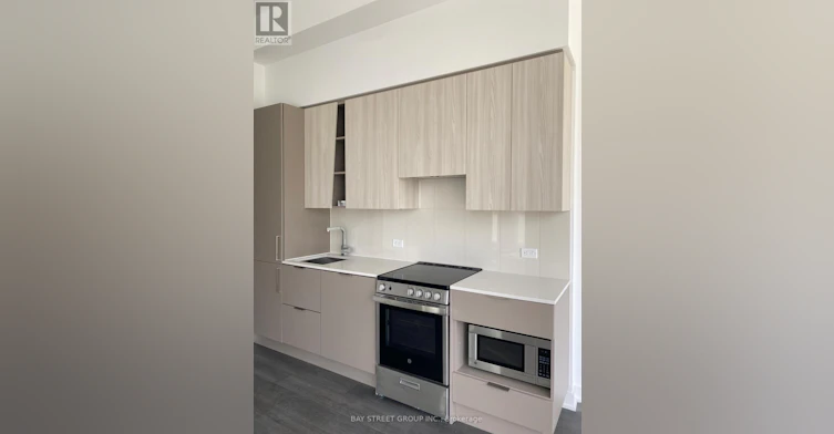 321-3900 Confederation Parkway E, Mississauga, ON, L5B 0K7 - 4