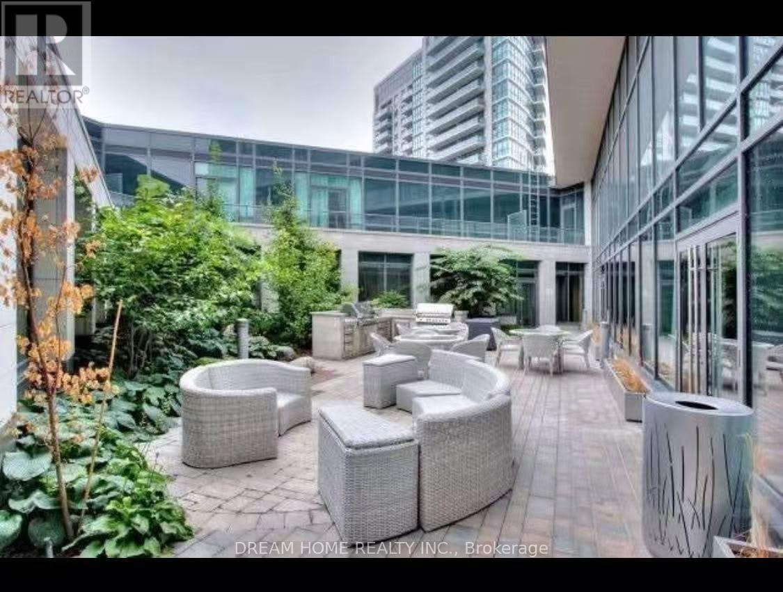 208-160 Vanderhoof Avenue, Toronto, ON, M4G 0B7 - 2