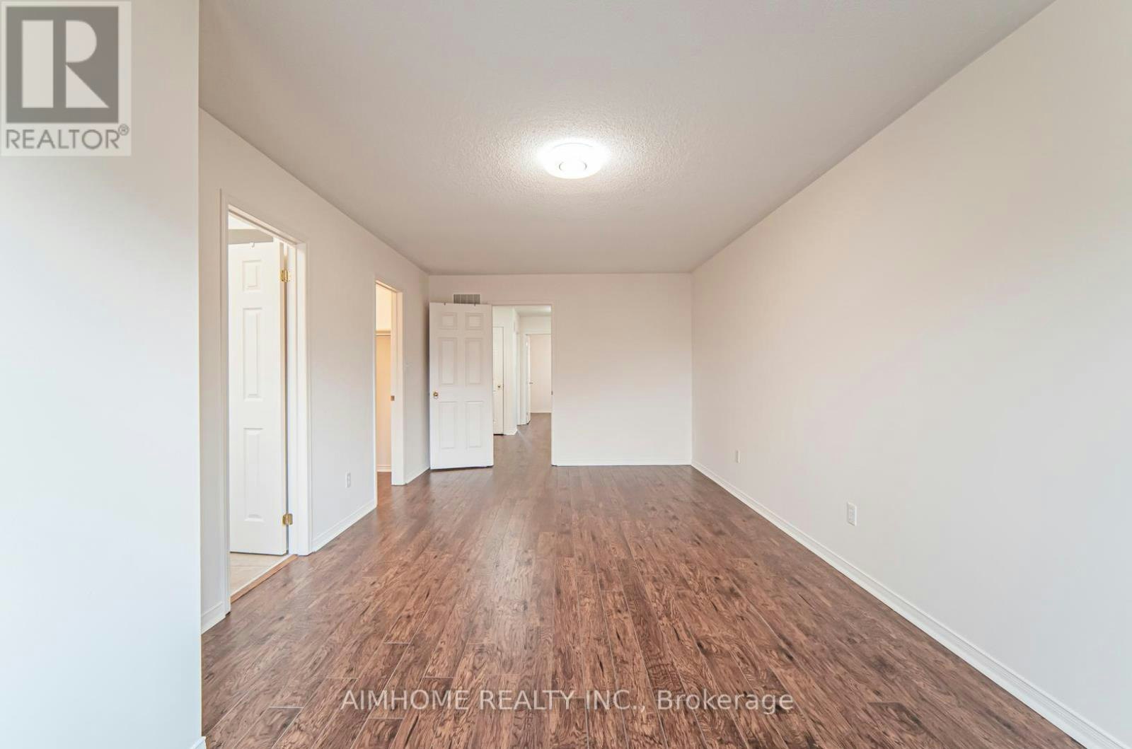 688 Courtney Valley Road, Mississauga, ON, L5V 0C3 - 10