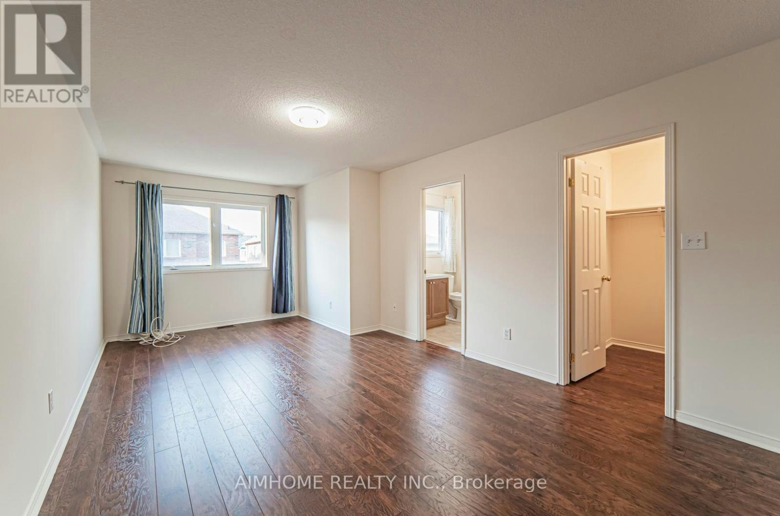 688 Courtney Valley Road, Mississauga, ON, L5V 0C3 - 9