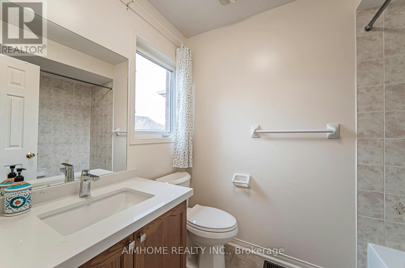 688 Courtney Valley Road, Mississauga, ON, L5V 0C3 - 11