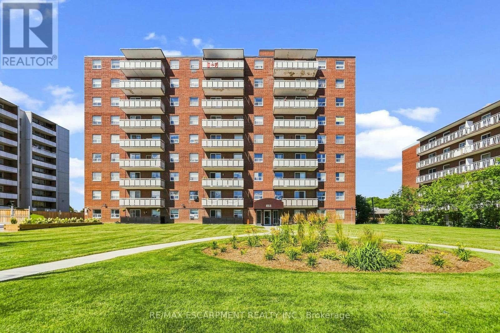 202-851 Queenston Road, Hamilton, ON, L8H 4X5