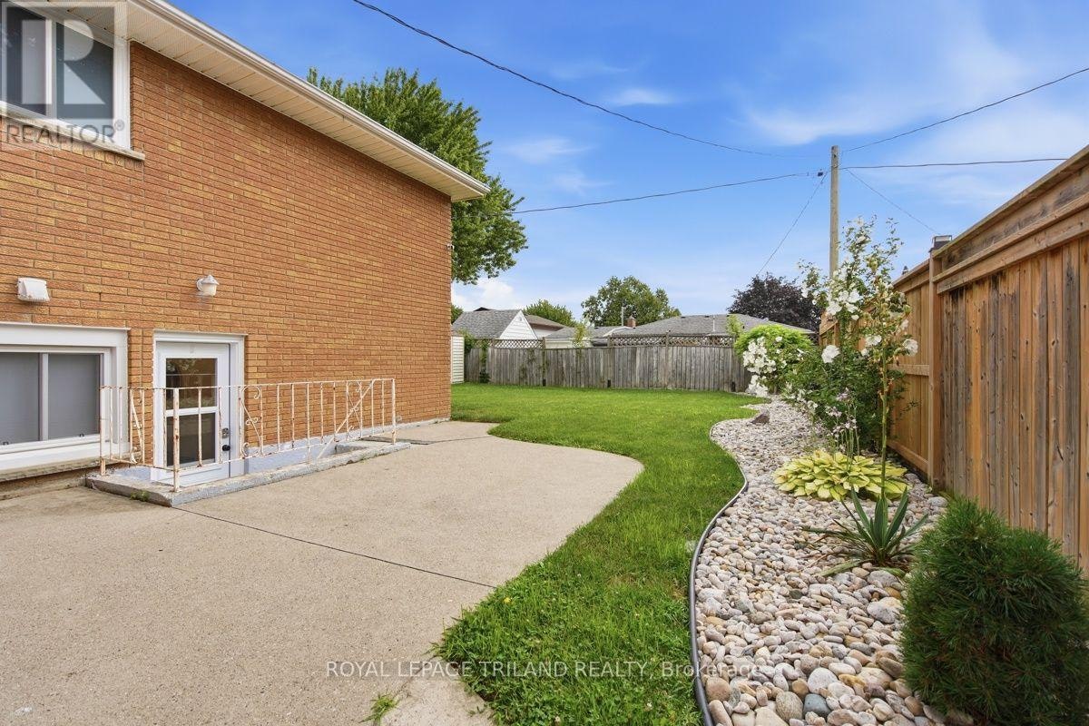27 Aldborough Avenue, St. Thomas, ON, N5R 4S8 - 18