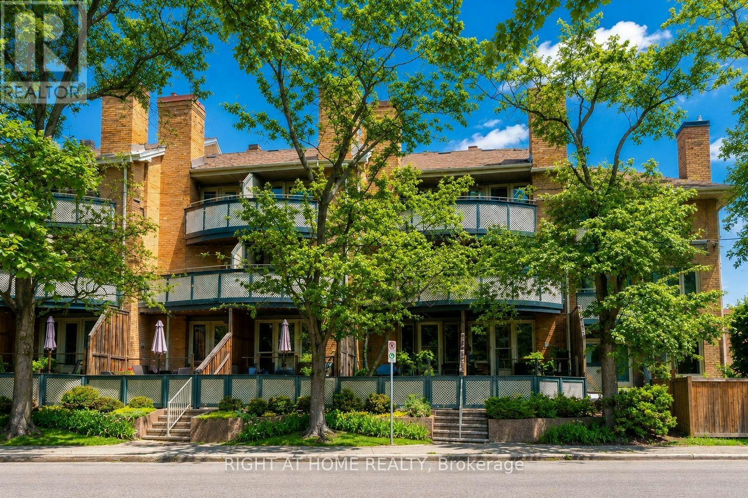 6-2 Columbus Avenue, Ottawa, ON, K1K 1R3