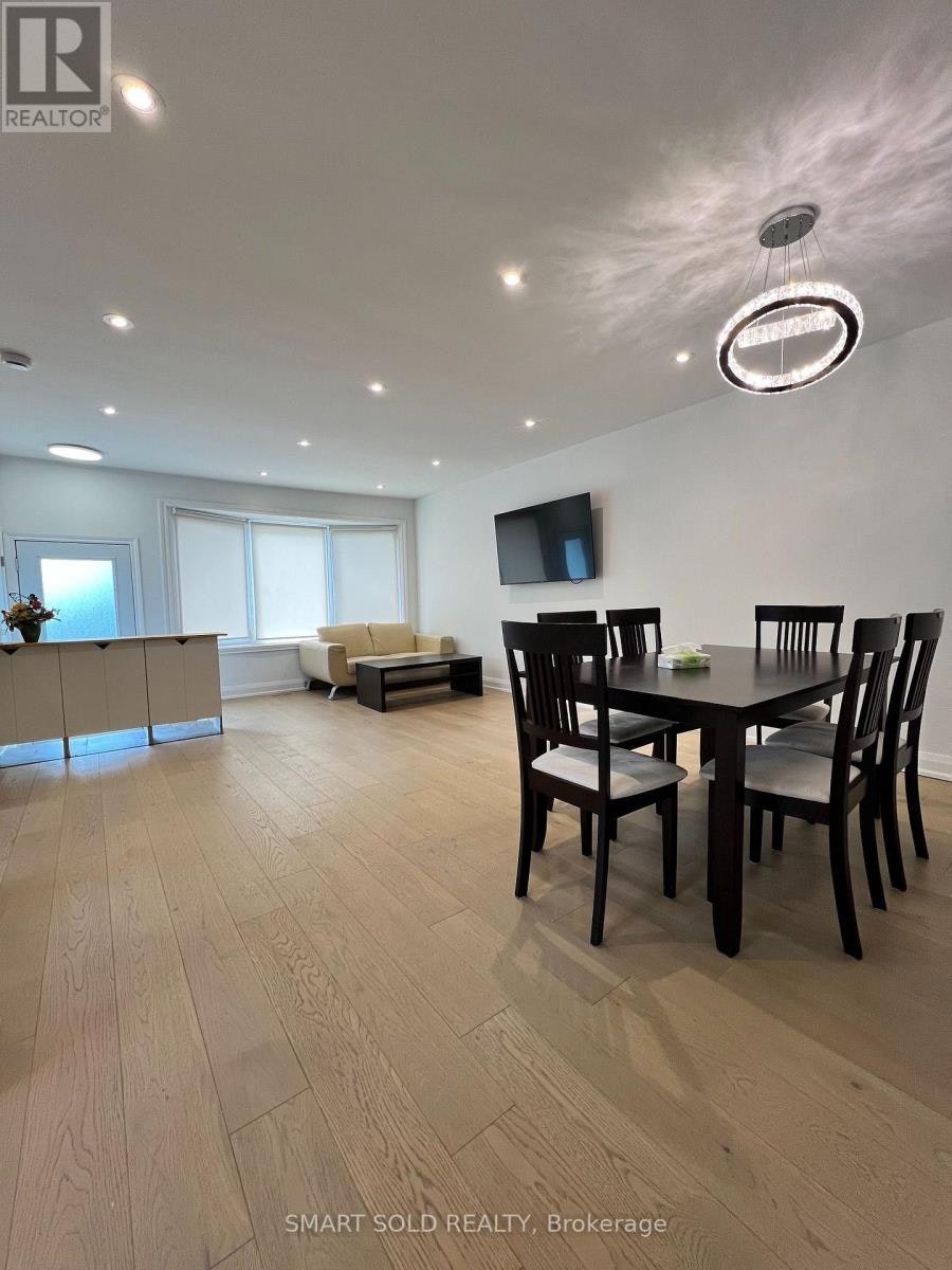 MAIN FLOOR-219 Beechy Drive, Richmond Hill, ON, L4C 2X6 - 5