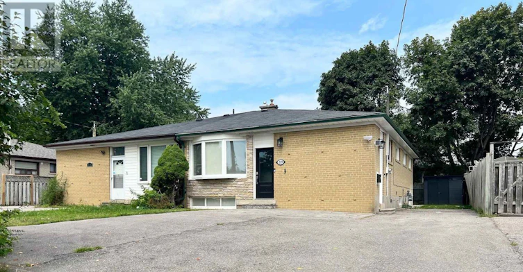MAIN FLOOR-219 Beechy Drive, Richmond Hill, ON, L4C 2X6