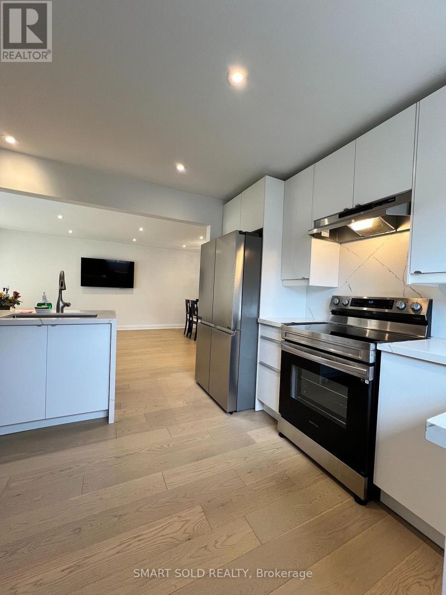 MAIN FLOOR-219 Beechy Drive, Richmond Hill, ON, L4C 2X6 - 8