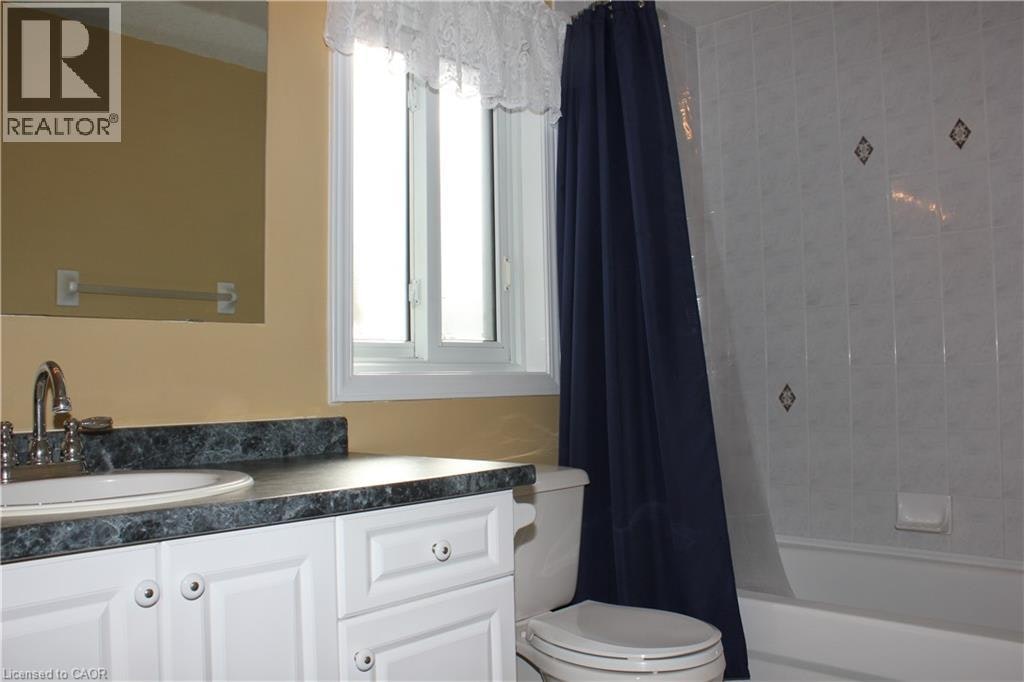 B-184 Northampton Crescent, Waterloo, ON, N2T 2M5 - 14
