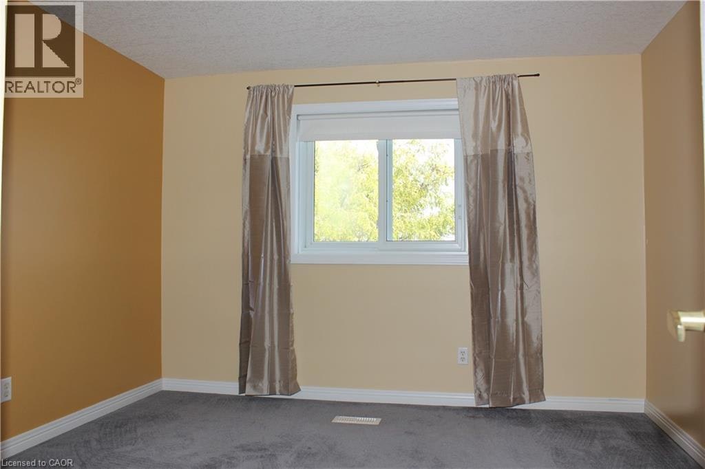 B-184 Northampton Crescent, Waterloo, ON, N2T 2M5 - 13